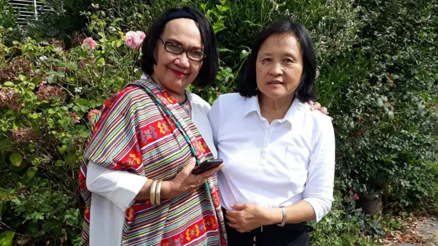 Siti Sukrisno bersama mantan komisioner Komnas Perempuan Magdalena Sitorus.