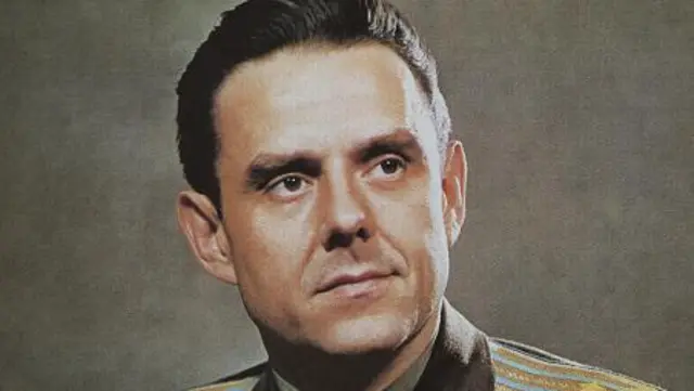 వ్లాడిమిర్ కొమరోవ్