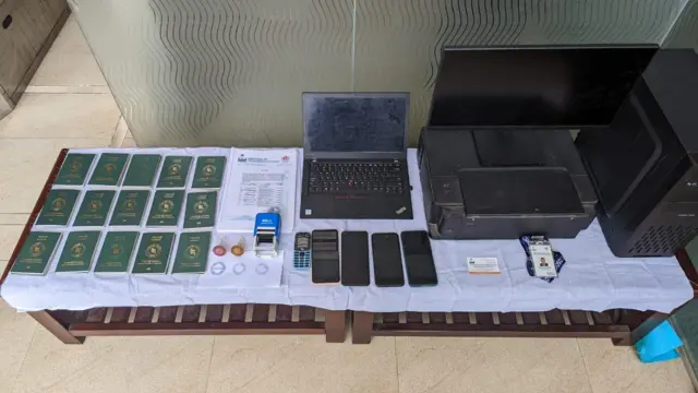 জাল সিল ও পাসপোর্ট