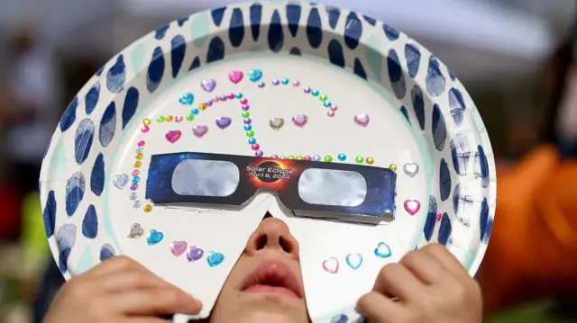 సంపూర్ణ సూర్యగ్రహణం 