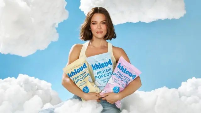 Хлоя Дженнер запустила лінійку протеїнового попкорну Khloud