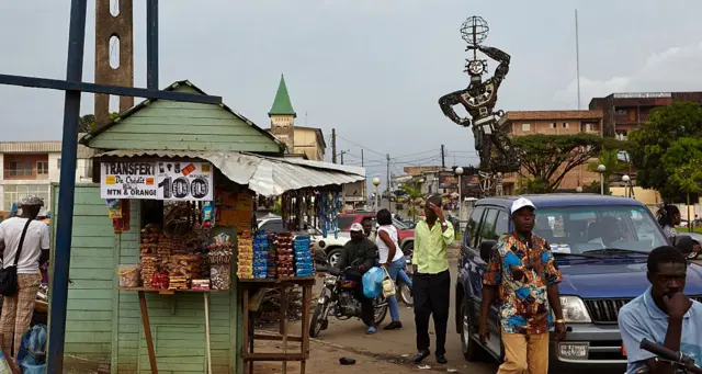 Une rue de la ville de Douala