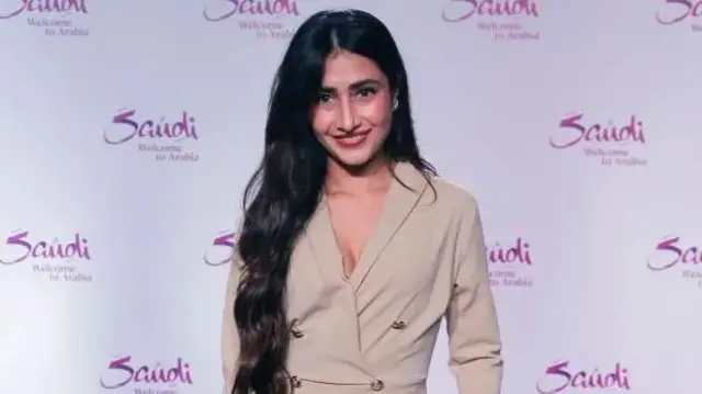 सोशल मीडियावरच्या बातम्या पाहून माझे कुटुंबीय खूप दुखावले गेले होते, असं धनश्रीने सांगितलं.