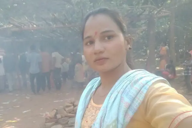 आम्हाला जंगल आणि विकास दोन्ही हवंय, असं रेशमा विडपी म्हणाली