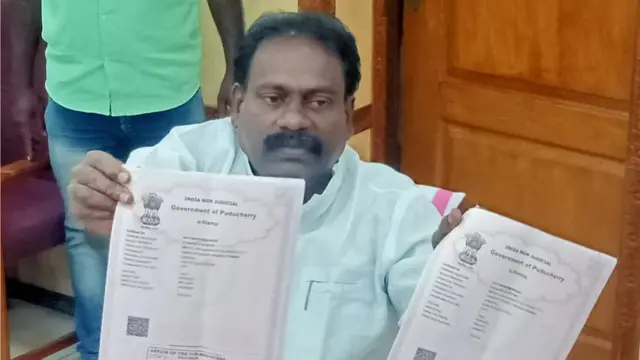 புதுச்சேரி முதல்வர் மற்றும் அரசுக்கு எதிராக ஆளும் கட்சி எம்எல்ஏ ஊழல் குற்றச்சாட்டு