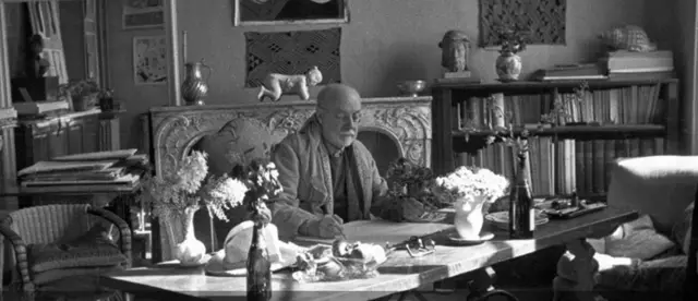 Анри Матисс в своей мастерской