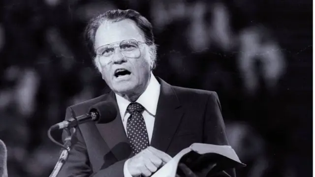 Billy Graham ở Paris năm 1986