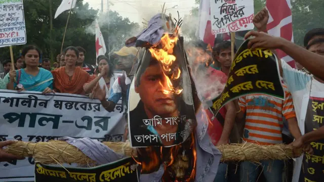 বিতর্কিত মন্তব্যের জন্য তাপস পালের বিরুদ্ধে বিক্ষোভ