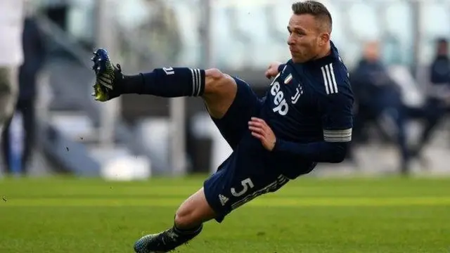 Kiungo wa kati wa Juventus na Brazil Arthur Melo