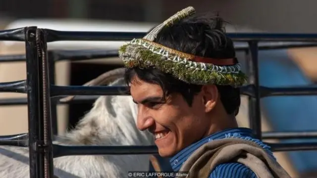 امروزه گل‌مردان تنها برای کسب درآمد از صنعت گردشگری به روستاهای اجدادی خود بازمی‌گردند