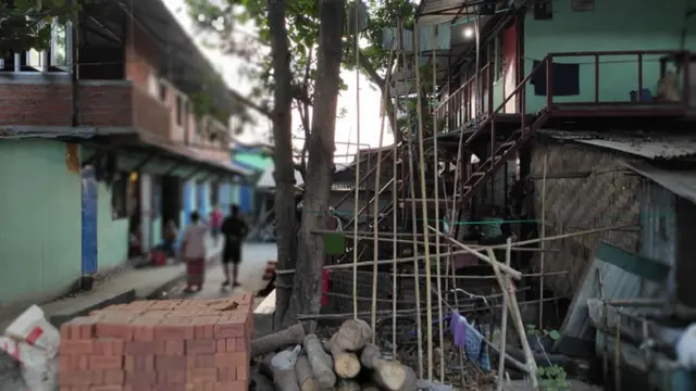 အဆောင်အတူနေသူတွေ