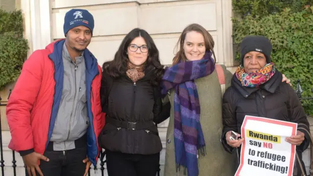 ኣብ ኣፍደገ ላዕለዋይ ኮሚሽነር ሩዋንዳ ተኻይዱ