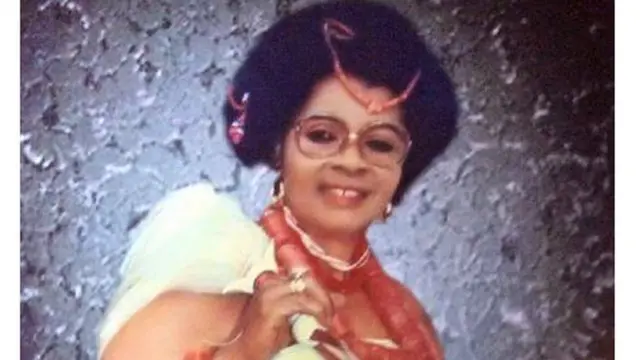 Nne Bianca Ojukwu bụ Carol Onoh onye mụrụ ya na ụmụnne ya ise bụ Lilian, Josephine, Nuzo, Gabriel, na Joseph