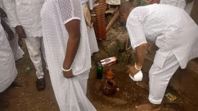 Aworan ibi eto ayẹyẹ naa