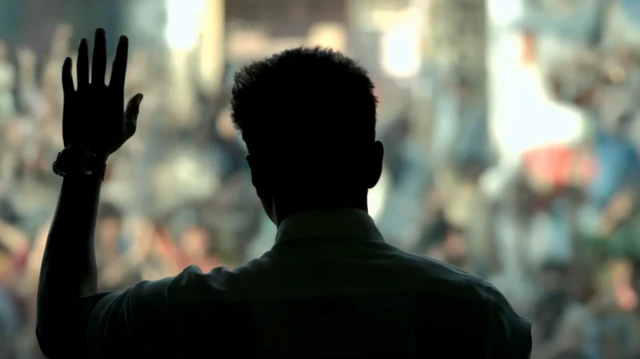 'தலைவா' படத்தின் தலைப்புக்குக் கீழே Time to Lead என்ற வாசகம் இடம்பெற்றிருந்தது.