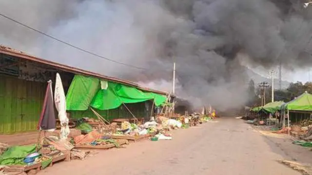 မီးလောင်နေတဲ့ ဆီဆိုင်ဈေး