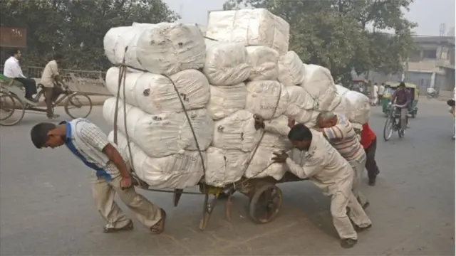 “கடன் வாங்கி நெய் உண்பது” போல் உள்ளதா மோதி அரசின் பொருளாதார மீட்பு நடவடிக்கைகள்?