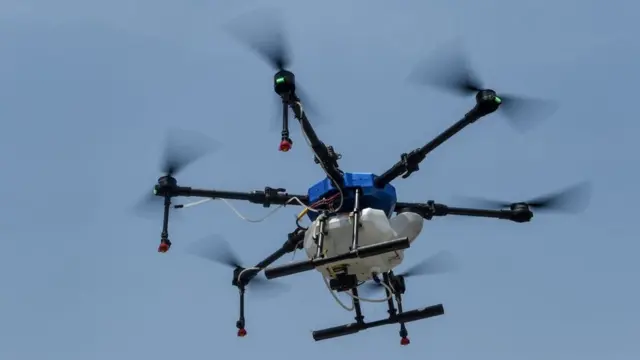 AMC દ્વારા ક્લસ્ટર ક્વોરૅન્ટી વિસ્તારમાં ડ્રોન દ્વારા દવાનો છંટકાવ