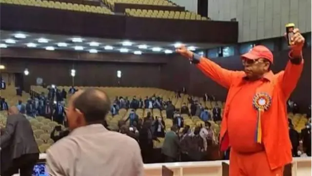 Mzozo wa kisiasa uliibuka baada ya Félix Tshisekedi kutangaza mpango wa kuvunja serikali ya muungano na wafuasi wa aliyekuwa rais wa taifa hilo, Joseph Kabila.