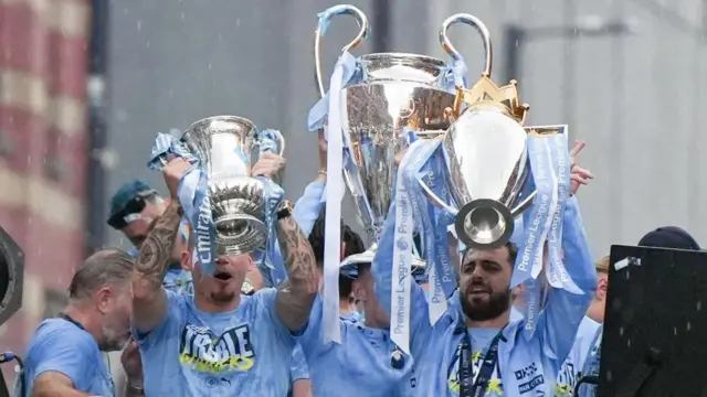 منچستر سیتی فصل قبل برنده سهگانه (لیگ برتر، جام حذفی انگلیس و لیگ قهرمانان فوتبال اروپا) شد
