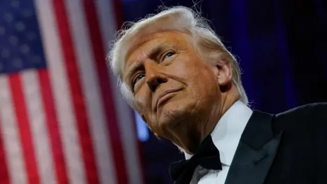 डोनाल्ड ट्रंप