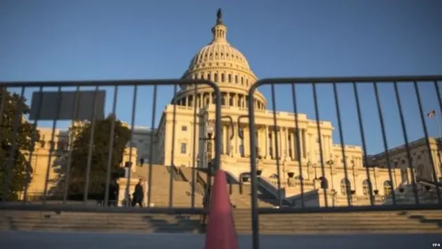 अमरीका में हुई काम बंदी