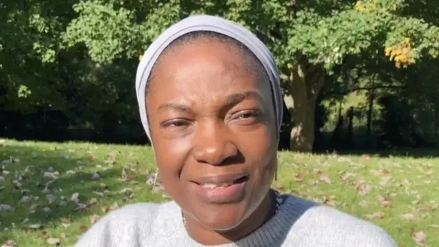 "જો તમને લાગે કે કંઈક કરવું છે તો વિચારો નહીં, બસ કરી નાખો." મહામારીમાં મોટી ઉંમરે ઉદ્યોગસાહસિક બનનારનાં મહિલાઓ શું જણાવે છે?