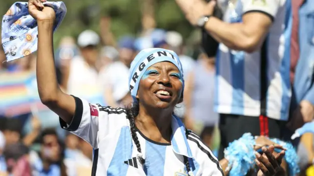 அர்ஜென்டினாவை இறுதிச்சுற்றுக்குள் இட்டுச்சென்ற மெஸ்ஸி, ஆல்வாரெஸின் மேஜிக் கோல்கள் 