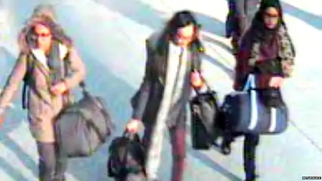 (L-R) Amira Abase, Kadiza Sultana and Shamima Begum at Gatwick Airport in 2015