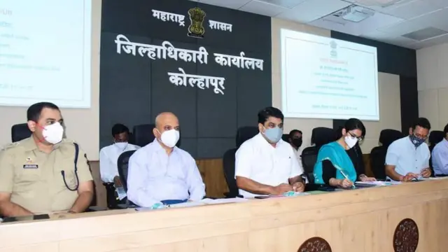 कोरोना, लसीकरण