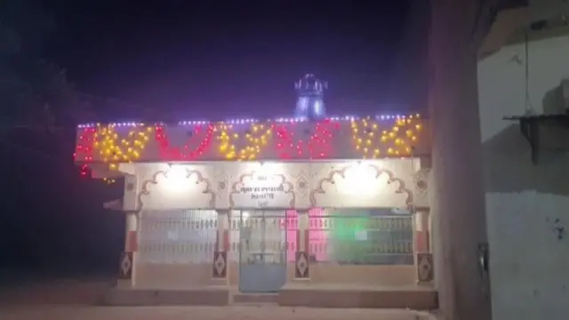 તુળજા માતાના મંદિરની બહાર પથ્થરમારો થયો હતો