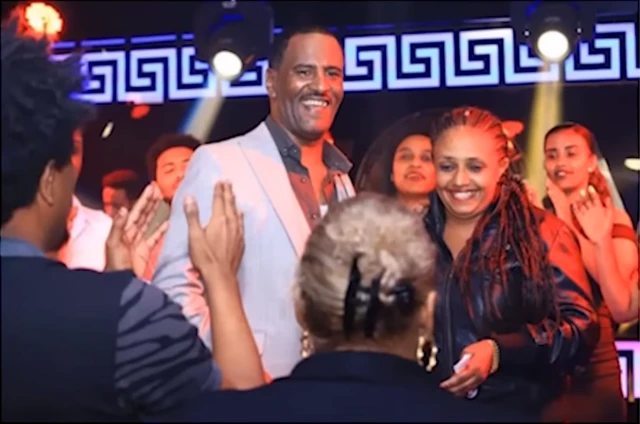 ተመስገን ገብረስላሴን ብዓልቲ ቤቱ ህዝባዊት ተስፋይን ኣብ መድረኽ 