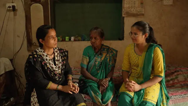रायगड, रत्नागिरी, ठाणे, पालघर आणि राज्यातील इतर अनेक भागांमध्ये कातकरी समाज आजही अत्यंत उपेक्षित परिस्थितीत जीवन जगत आहे.