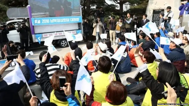 ਕਿਮ ਜੋਂਗ ਓਨ ਅਤੇ ਮੂਨ ਜੇ ਇਨ