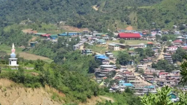 မီဇိုရမ် ပြည်နယ်နဲ့ ချင်းပြည်နယ် ကပ်လျက်တည် ရှိ