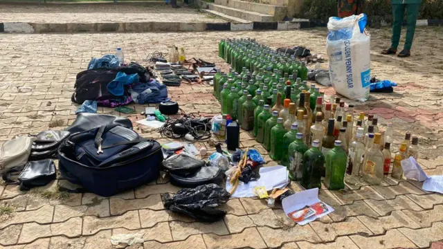 Awon nnkan tawọn ọlọpaa ṣafihan pe awọn gba lọwọ awọn afurasi naa.