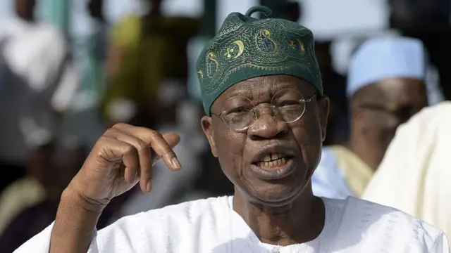 Le ministre nigérian de l'information et de la culture Mohammed Lai dément la libération des militants de Boko Haram.