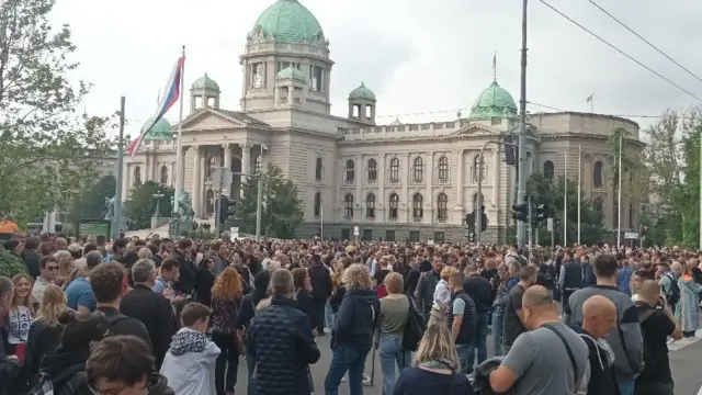 skup ispred Skupštine Srbije