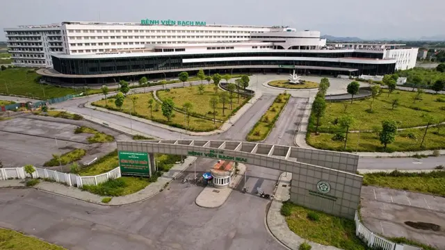Hiện đã có năm người bị khởi tố, bắt tạm giam liên quan tới dự án Bệnh viện Bạch Mai 2 và Việt Đức 2, Hiện đã có năm người bị khởi tố, bắt tạm giam liên quan tới dự án Bệnh viện Bạch Mai 2 và Việt Đức 2,
