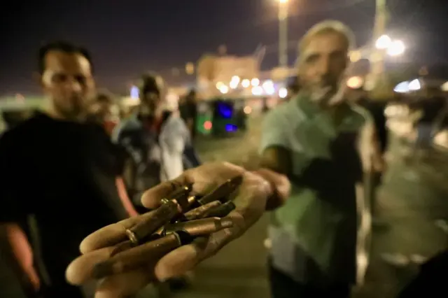 демонстранттарга ок атуучу курал колдонулду 