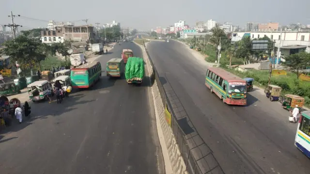 ঢাকা চট্টগ্রাম মহাসড়কের মৌচাক এলাকা সকাল ৯টা