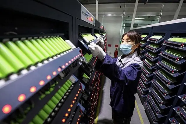 چین لیتھیم بیٹریوں کے معاملے میں بھی سب سے آگے ہے