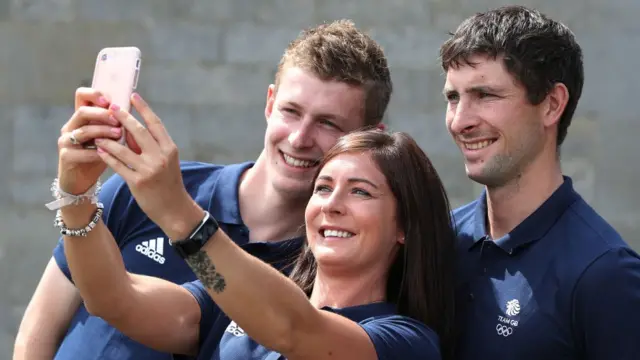 글렌, 이브, 토머스 뮤어헤드