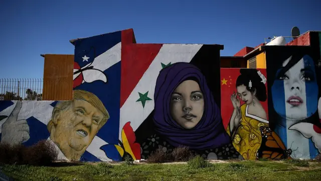 ABD- Meksika sınırında Trump'ın duvar resmi