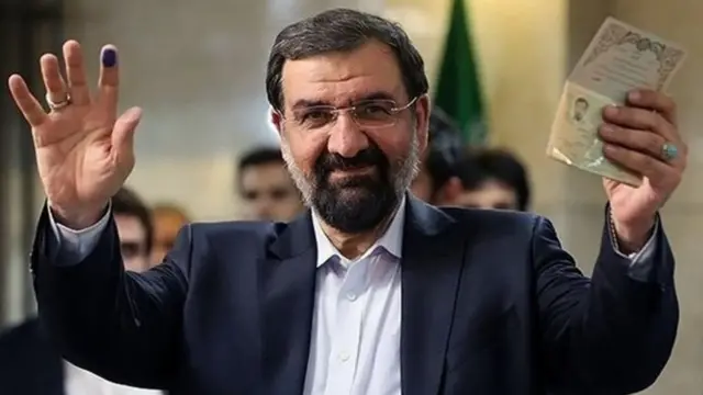 آقای رضایی منتقد کارنامه اقتصادی دولت های اخیر ایران بوده و از جمله در اوایل سال جاری ابراز امیدواری کرده بود که پایان دولت حسن روحانی، "پایان دولت های ناکارآمد" باشد.