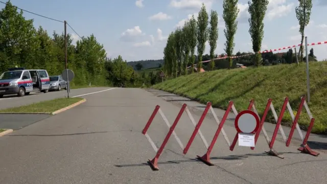 перекрытая дорога