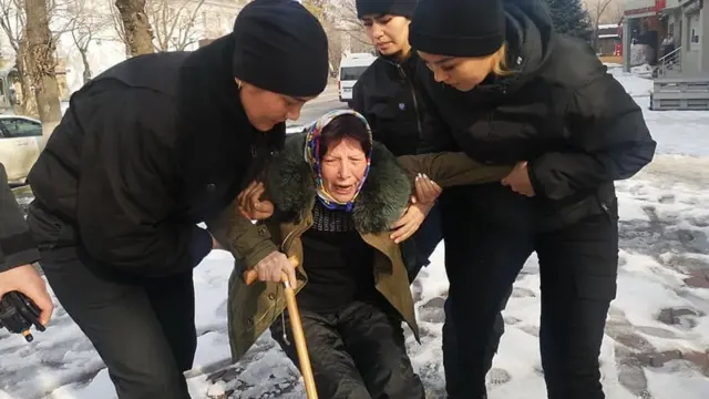 Мухолиф партия тарафдорлари ёппасига ҳибсга олиндилар