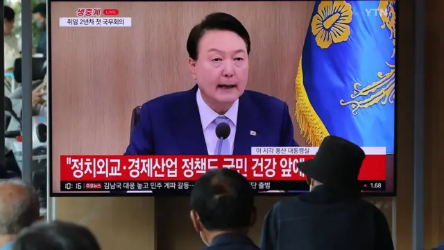 윤석열 대통령은 국무회의 안건으로 간호법에 대한 재의요구안, 즉 거부권을 상정, 의결했다