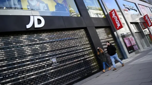 Comercios cerrados en Londres.