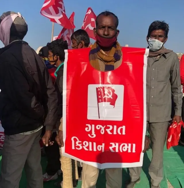 દિલ્હીની સરહદ પર કૃષિકાયદાનો વિરોધ કરી રહેલા ગુજરાતી ખેડૂત